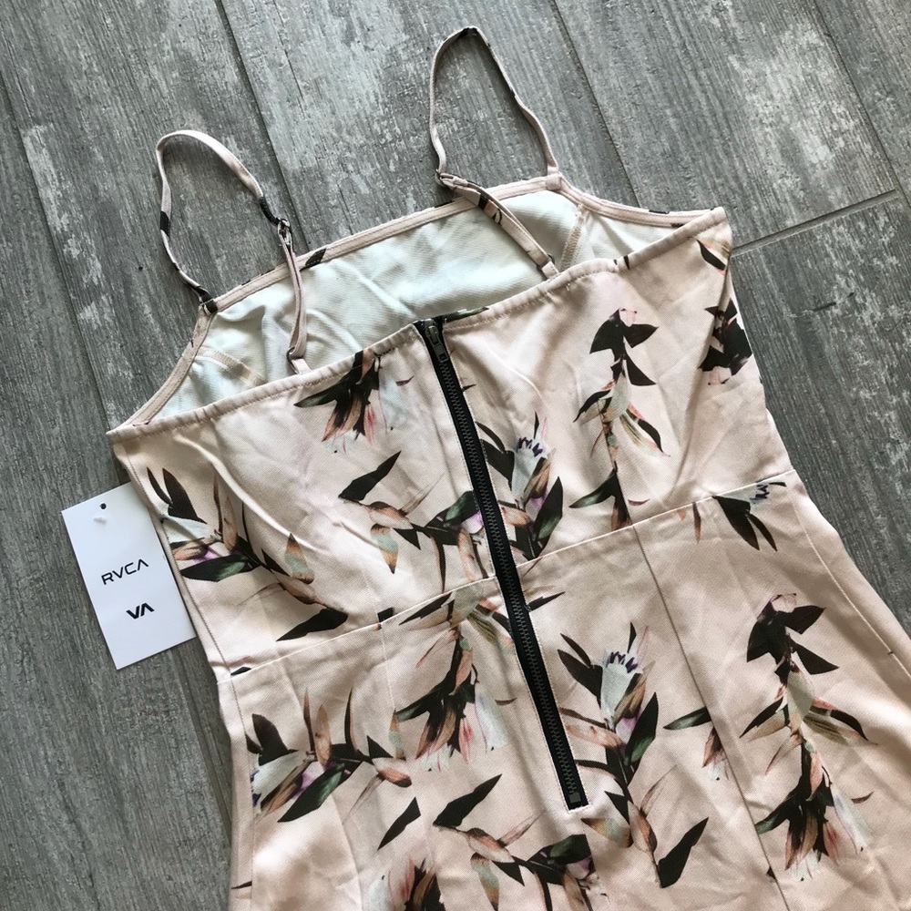 🔥🔥RVCA - THAT FLORAL DRESS🔥🔥 - Picture 3 of 8